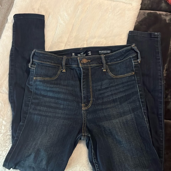 Holister High Rise Jean Jegging Size 9R Dark wash distressed denim #10109 - Picture 1 of 4